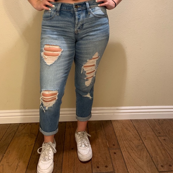 Low Rise Crop Boyfriend Jeans 